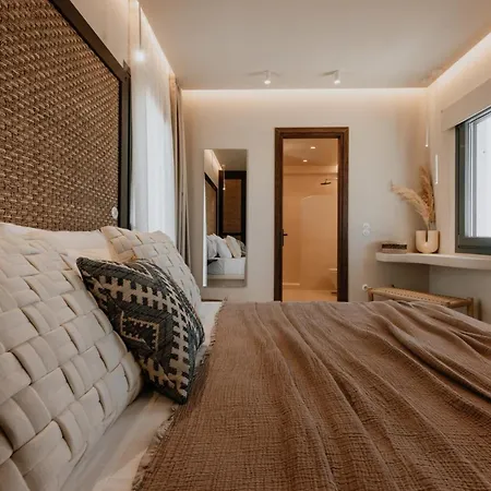 Charming Naxos And | 4 Bedrooms | Drake | Spectacular Sea Views | Private Pool And Hot Tub | Naxos Pláka
