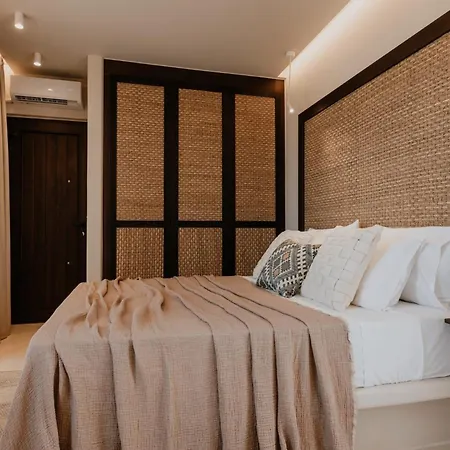 别墅 Charming Naxos And | 4 Bedrooms | Drake | Spectacular Sea Views | Private Pool And Hot Tub | Naxos